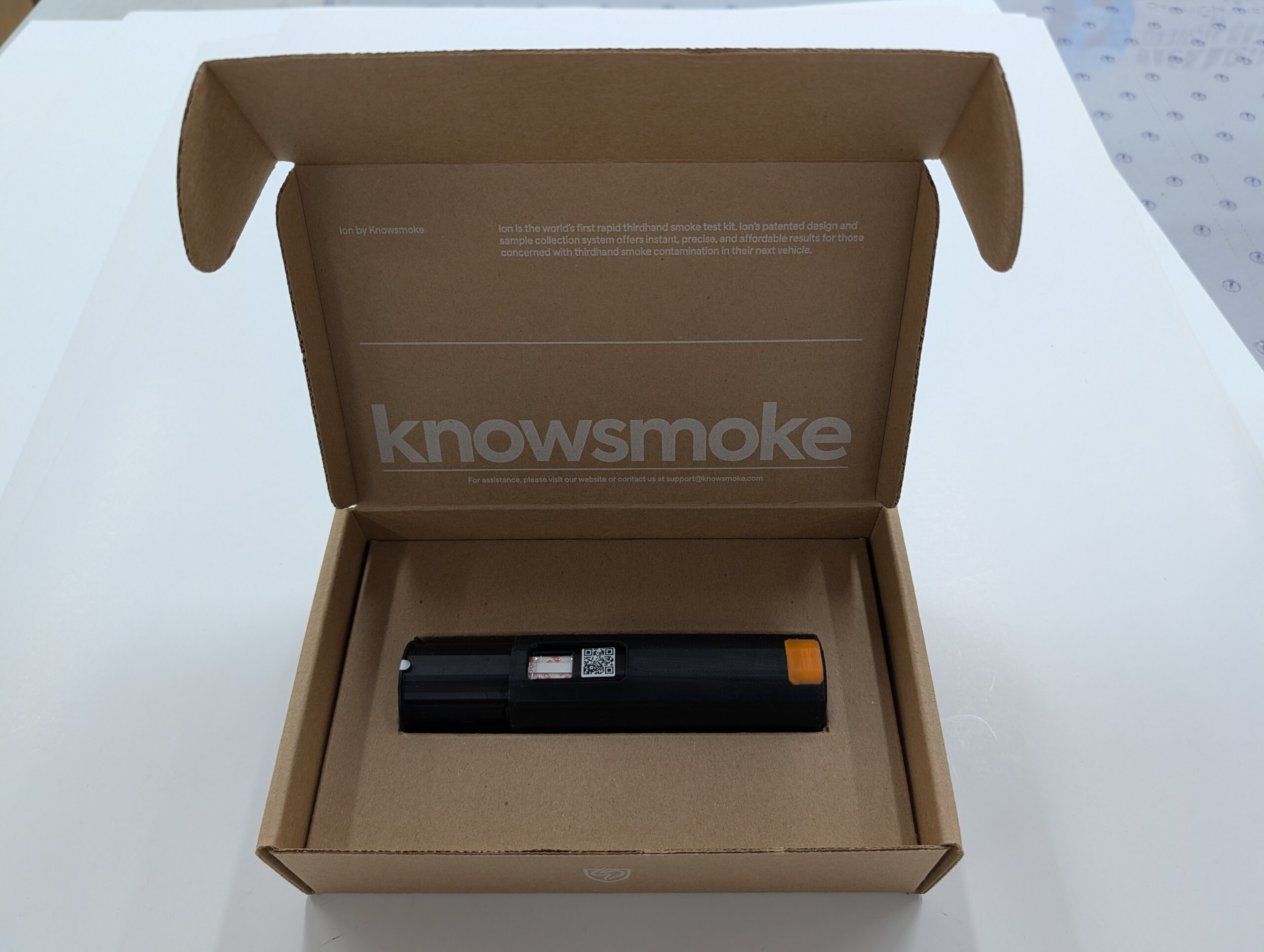 custom printed corrugated box, roll end tuck top with cherry locks and dust flaps and corrugated insert