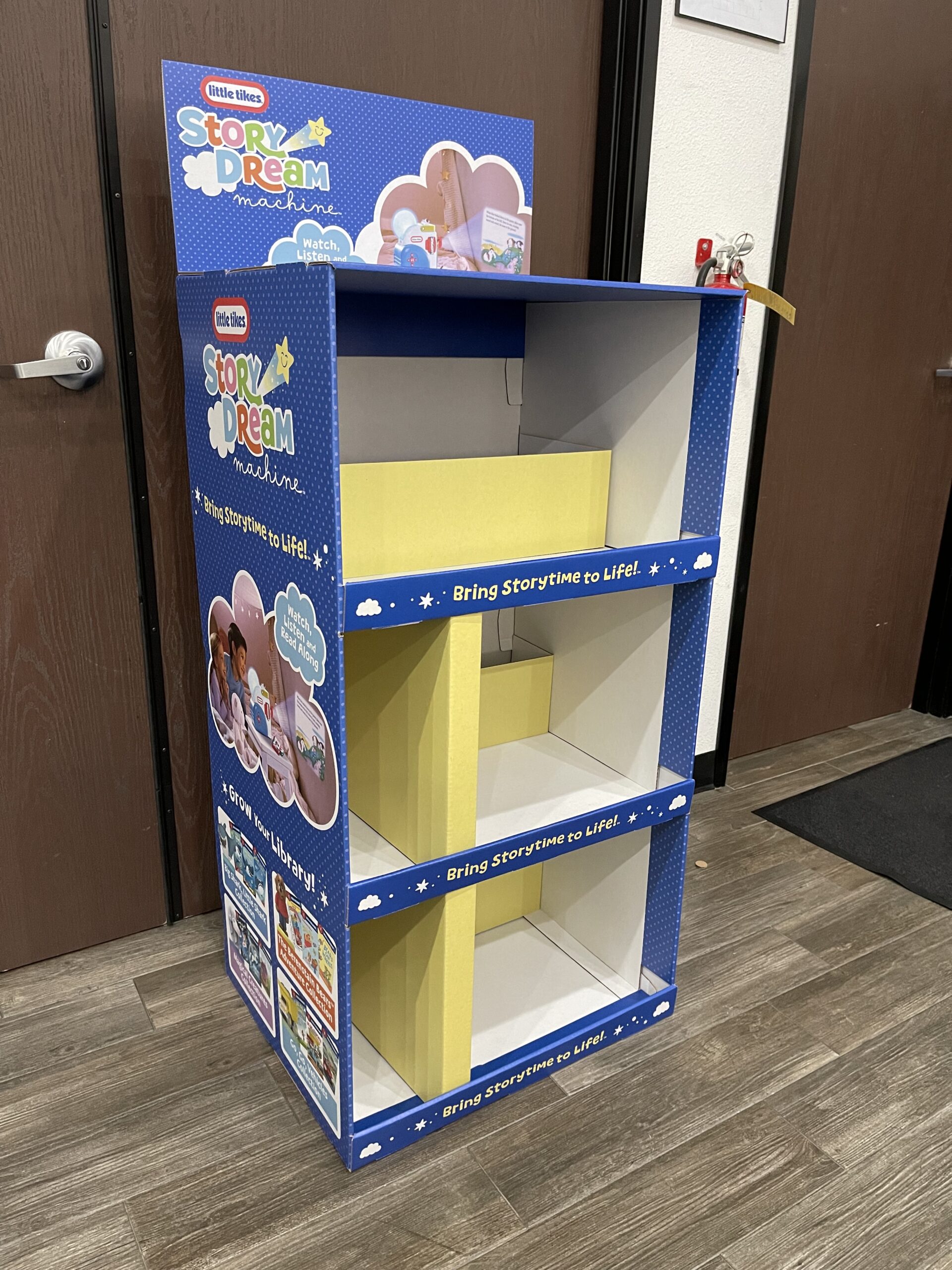 retail toys corrugated floor pop display
